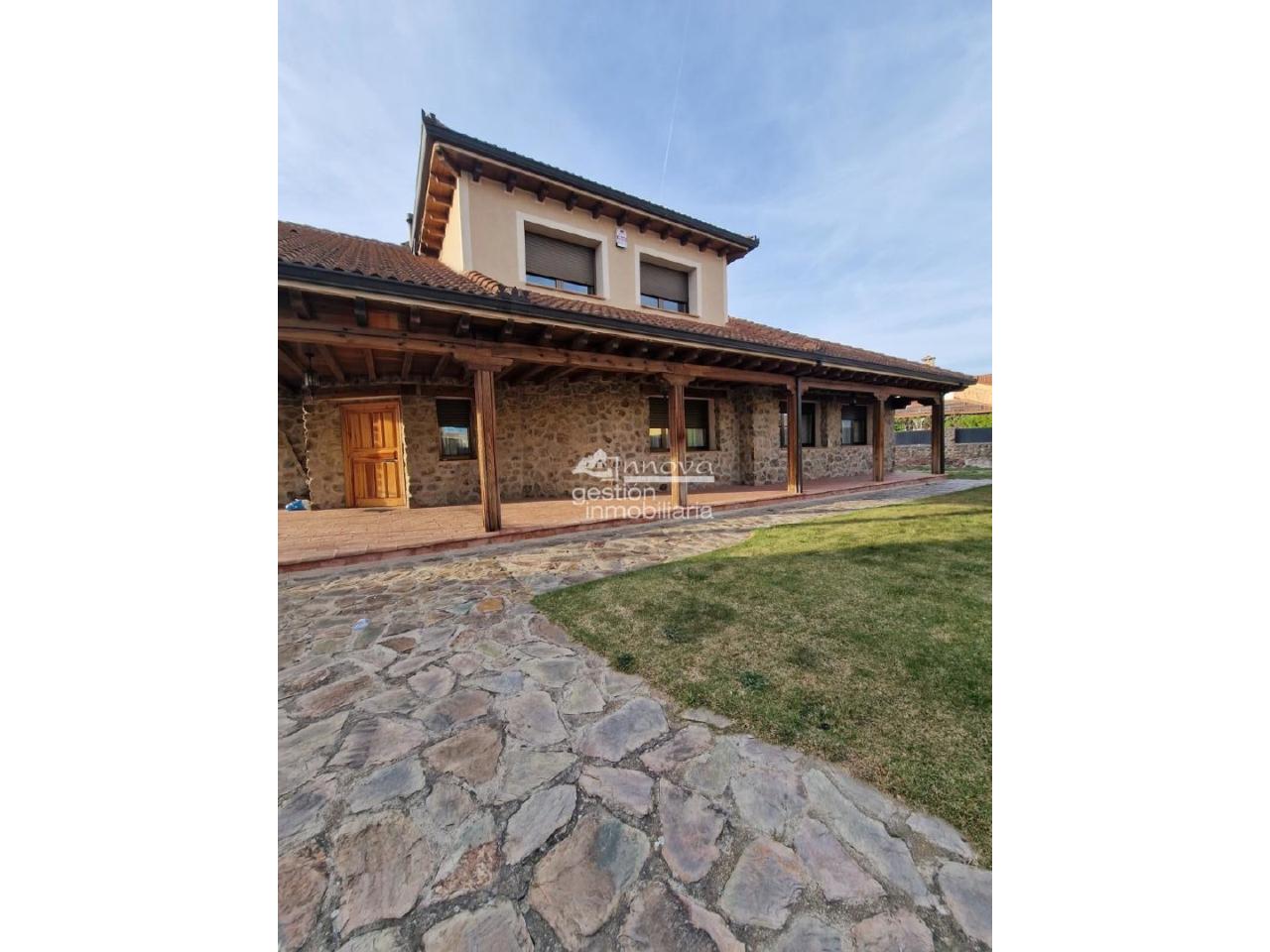 Chalet en venta en Segovia