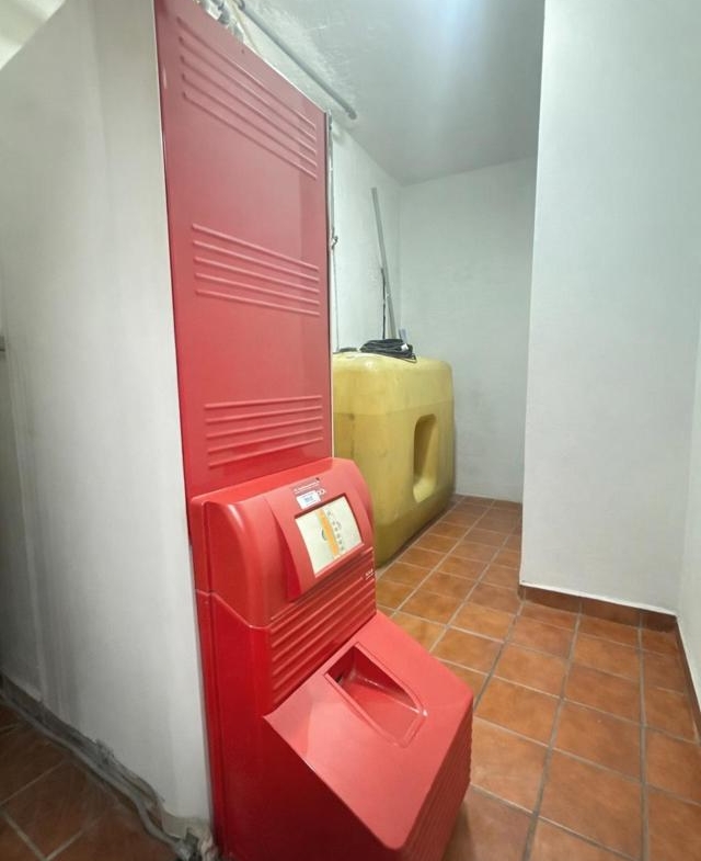 640