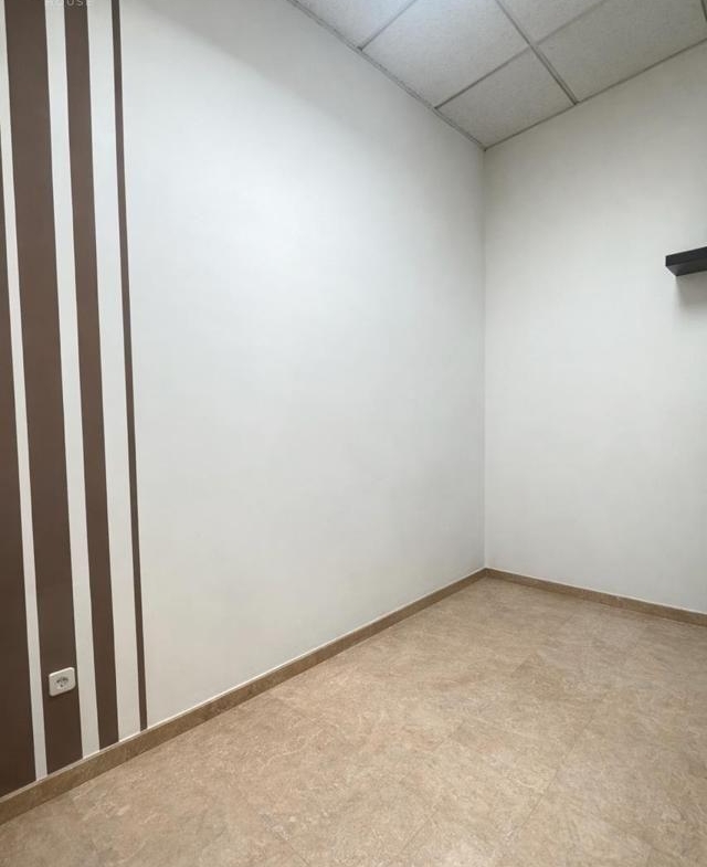 640